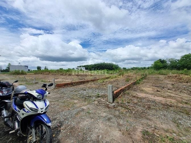 Đất full thổ cư ngay cổng KCN Phước Đông. 125m2 giá 700tr 