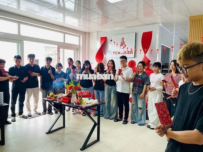 Nhân viên văn phòng - Quản lý Idol Live Tiktok