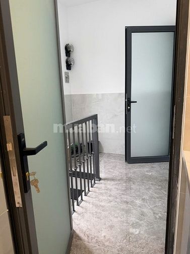Bán nhà MT Lê Hồng Phong Q.5 - 48m2 - 2 tầng chỉ 8 tỷ