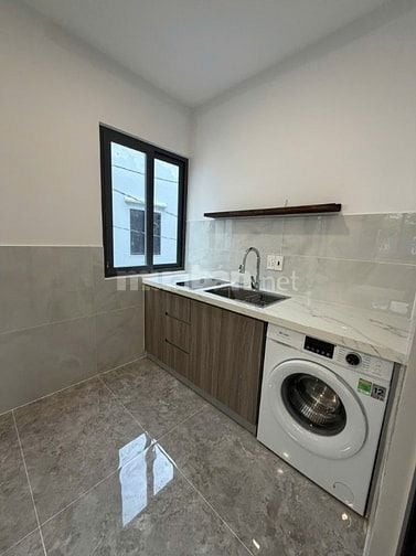 Bán nhà MT Lê Hồng Phong Q.5 - 48m2 - 2 tầng chỉ 8 tỷ