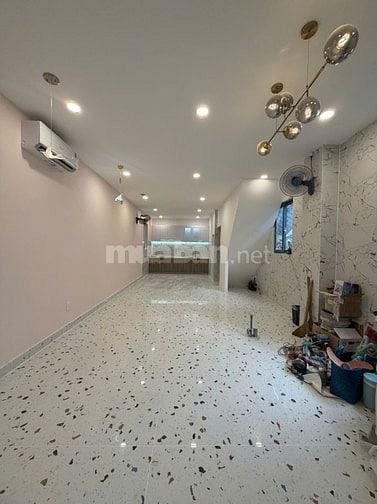 Bán nhà MT Lê Hồng Phong Q.5 - 48m2 - 2 tầng chỉ 8 tỷ
