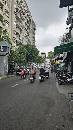 Bán nhà MT Lê Hồng Phong Q.5 - 48m2 - 2 tầng chỉ 8 tỷ