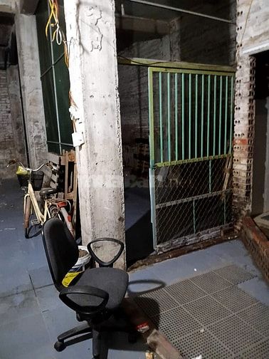 CHO THUÊ MẶT BẰNG vị trí đẹp số 42 Hoàng Văn Thái, DT 140m2