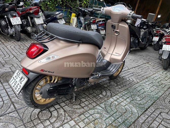 Cần bán xe máy vespa sprint 2023