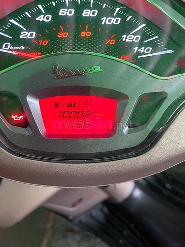 Cần bán xe máy vespa sprint 2023