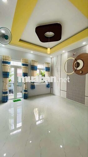 Bán nhà-4m x 10m , 2 Tầng BTCT, 3 phòng ngủ rộng-Nhĩn 4 Tỷ - Bình Tân