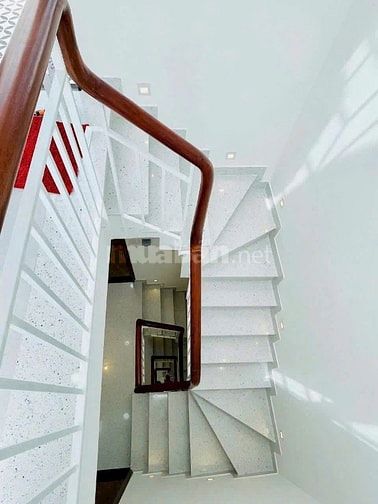 Bán gấp nhà DT 52,1m2 giá 2tỷ550 đường Lê Đức Thọ P16 Gò Vấp