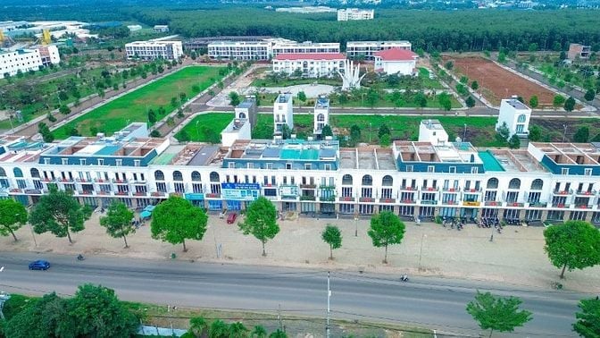 XẢ LÔ ĐẤT LK6 KHU ĐÔ THỊ ÂN PHÚ