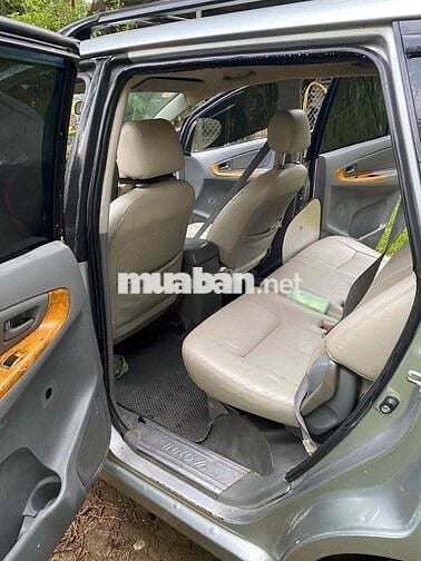 Toyota Innova 2009 Bạc 7 chỗ