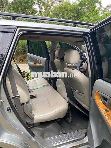 Toyota Innova 2009 Bạc 7 chỗ