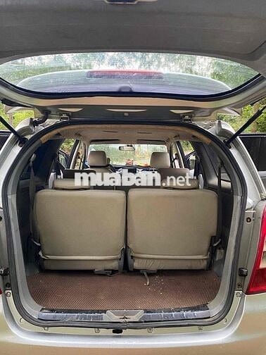 Toyota Innova 2009 Bạc 7 chỗ