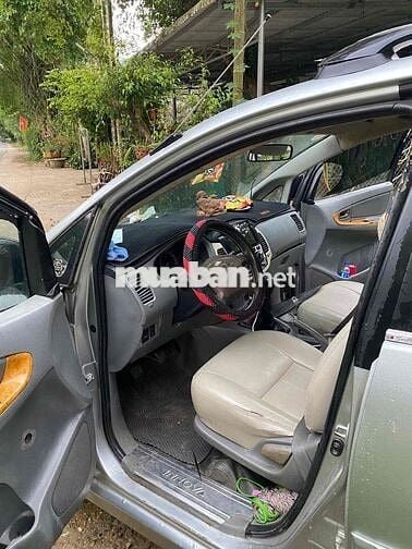 Toyota Innova 2009 Bạc 7 chỗ
