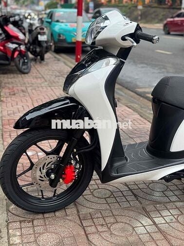 Honda SH Mode Trắng đen xe chính chủ phố