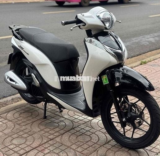 Honda SH Mode Trắng đen xe chính chủ phố