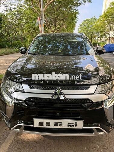 Mitsubishi Outlander Pre Đen
