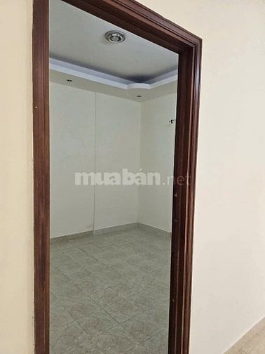 Cho thuê căn 2p ngủ Chung cư Nhiêu Tứ, giá 8,5tr/th