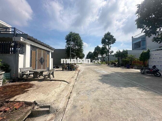 Bán đất KĐT Mỹ Phước, 150m2, MT: 5.4m, Đường 16m, Giá 1.6 tỷ