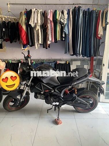 Ducati Thể thao màu Đen