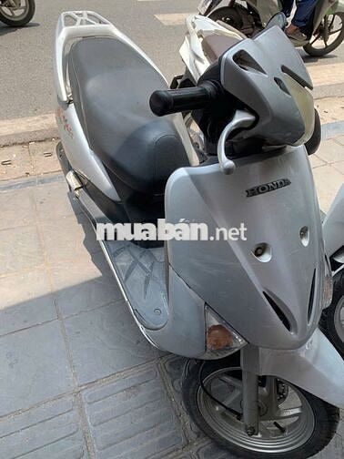 Honda SCR màu Bạc