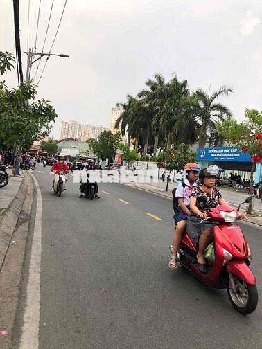 Chủ kẹt bán gấp MTKD Kênh Tân Hoá. Dt 4m x 27m. Nhà cấp 4