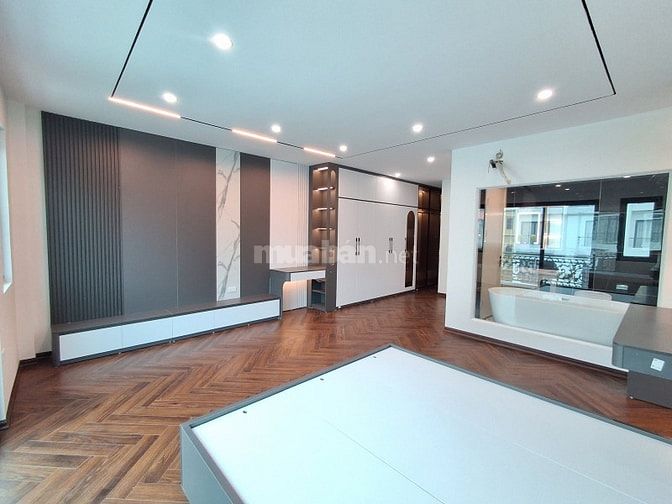 Phố Bát Khói Long Biên – 66 M2 – 6 Tầng – MT 5.1 M – Giá 13.8 Tỷ. 