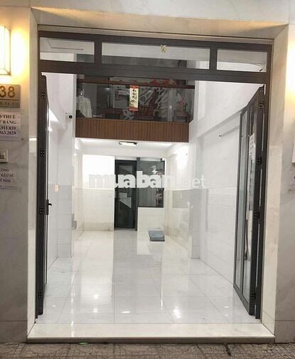 Mặt bằng 21m² Quận 10 gần chợ, đông khách vãng lai