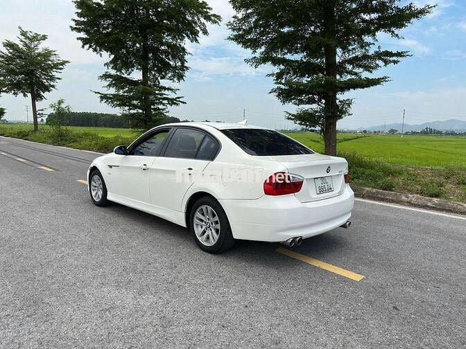 BMW 320i 2007 Trắng 20 vạn km