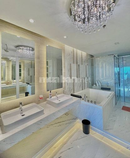 Chính chủ cho thuê căn hộ Vincom Đồng Khởi Q.1- Tầng 25 view nhà thờ