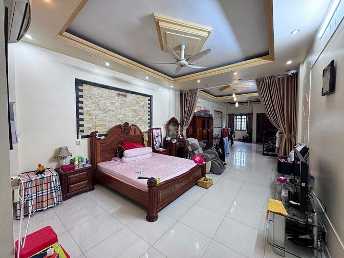 MẶT TIỀN LŨY BÁN BÍCH KHU VỰC KINH DOANH SẦM UẤT