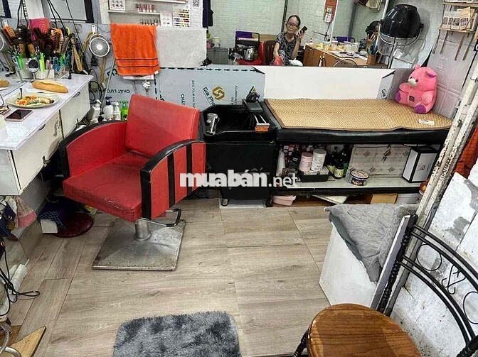 cần bán lại mặt bằng tiệm tóc chợ hàn chính chủ