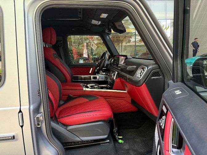 Bán xe Mercedes Benz G63 AMG, sản xuất 2021, màu xám nhám, xe mới đẹp