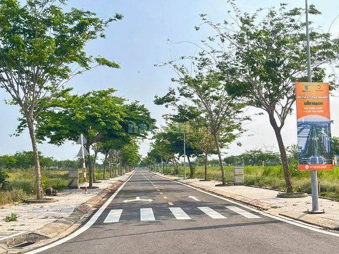 Bán đất full thổ cư, sổ hồng riêng, cách Vinhomes Hóc Môn 15 phút