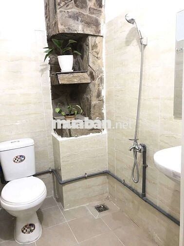 Phòng full nội thất, máy lạnh (1 người ở)