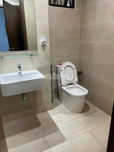 HOT! Bán 2PN tầng cao thoáng, view hồ bơi mát mẻ giá tốt 2 tỷ 265