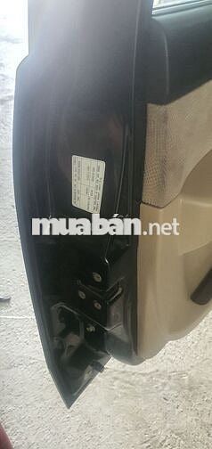 Ford Everest Đen 7 chỗ Số sàn
