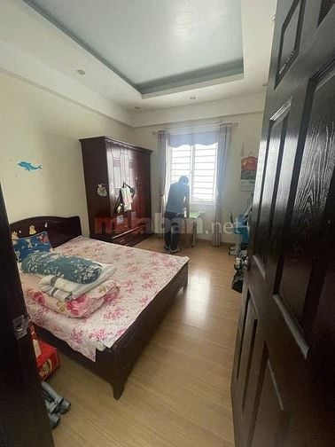 Cho thuê căn hộ Phố Trần Bình 2PN 1WC giá 10 triệu/tháng