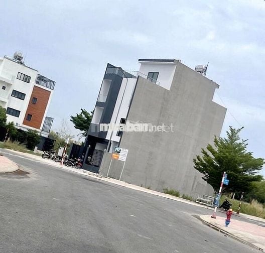 ngộp ngân hàng, bán bằng giá đang vay bank