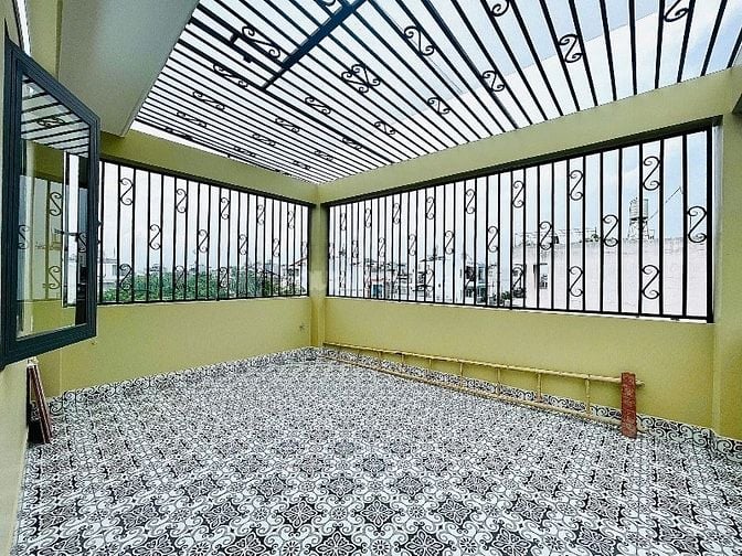 SIÊU PHẨM XÂY MỚI ĐẲNG CẤP-SANG TRỌNG SÁT BÊN EMART PHẦN HUY ÍCH.
