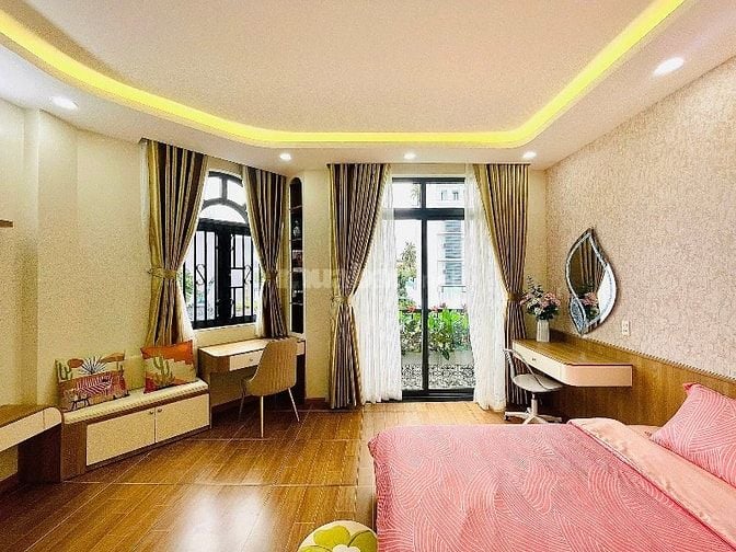 SIÊU PHẨM XÂY MỚI ĐẲNG CẤP-SANG TRỌNG SÁT BÊN EMART PHẦN HUY ÍCH.