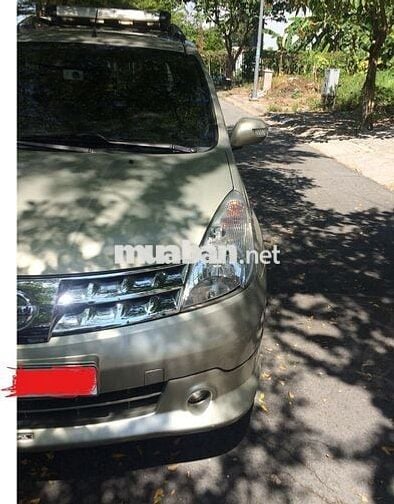 Nissan Livina 2010 Vàng cát