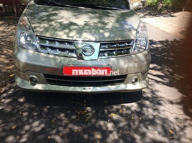 Nissan Livina 2010 Vàng cát