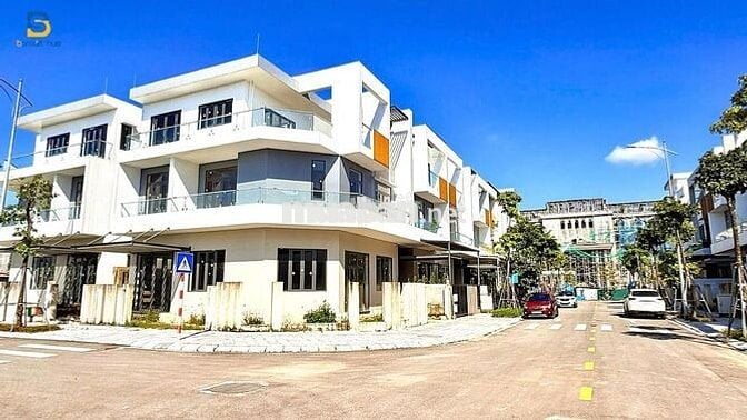 CHỈ 6 TỶ SỠ HỮU NHÀ TẠI KĐT VỊ TRÍ TRUNG TÂM ĐỐI DIỆN TOÀ ÁN