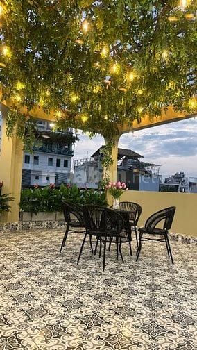 SIÊU PHẨM XÂY MỚI ĐẲNG CẤP-SANG TRỌNG SÁT BÊN EMART PHẦN HUY ÍCH.