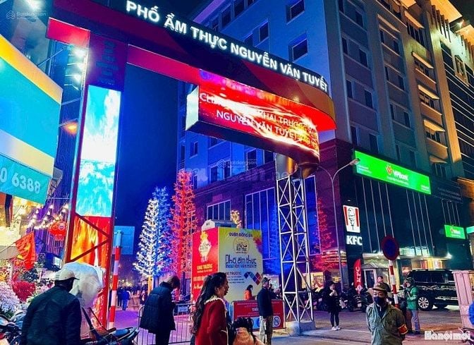 Mặt Phố Nguyễn Văn Tuyết-Phố Ẩm Thực vỉa hè kd sầm uất 