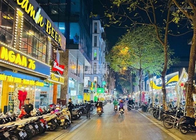 Mặt Phố Nguyễn Văn Tuyết-Phố Ẩm Thực vỉa hè kd sầm uất 