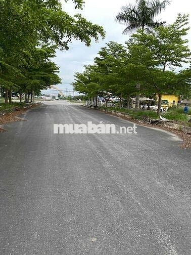 Chủ đất bán lô BT D1 - 32 KDC Daresco Đức Hoà tỉnh lộ 8. Sổ hồng riêng