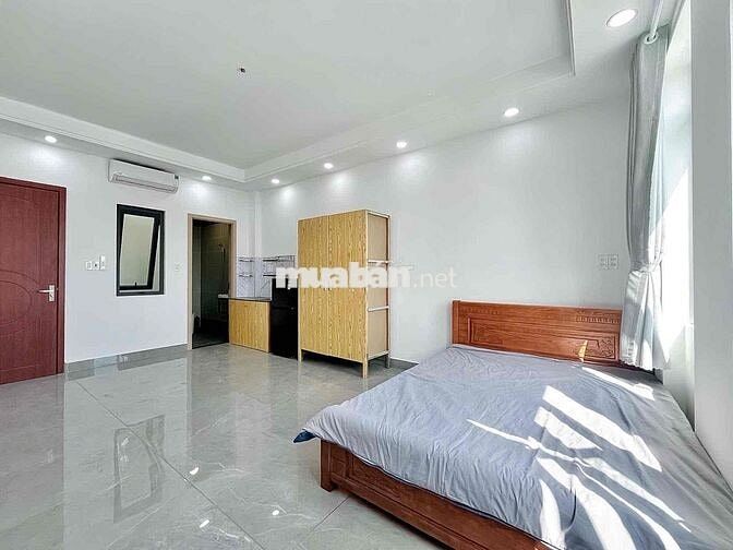 TRỐNG SẴN SIÊU PHẨM STUDIO CỬA SỔ TRỜI - THANG MÁY NGAY NGÃ TƯ GÒ MÂY