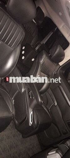 Peugeot 7 chỗ màu Xám