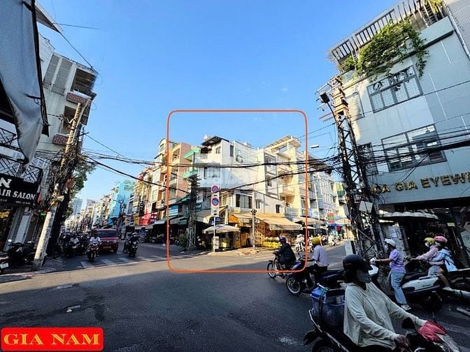 BÁN NHÀ GÓC 2 MẶT TIỀN : 176 NGÔ QUYỀN + VĨNH VIỄN - P. 8 - Q. 10 -HCM
