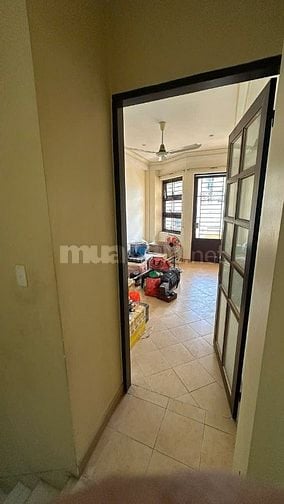 CHO THUÊ NHÀ NGUYÊN CĂN 260M² HẺM CMT8 QUẬN 10 – 5 PHÒNG – SÂN THƯỢNG 